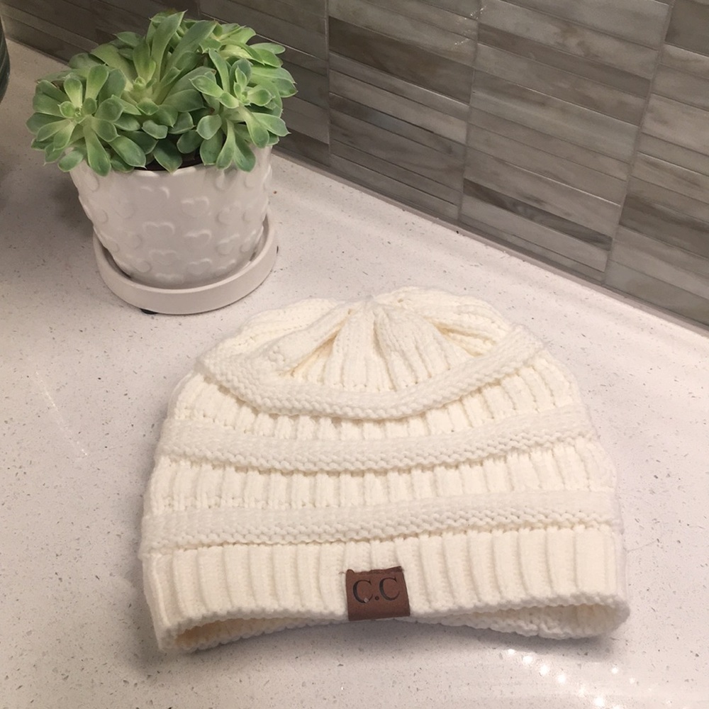 New CC beanie Cream